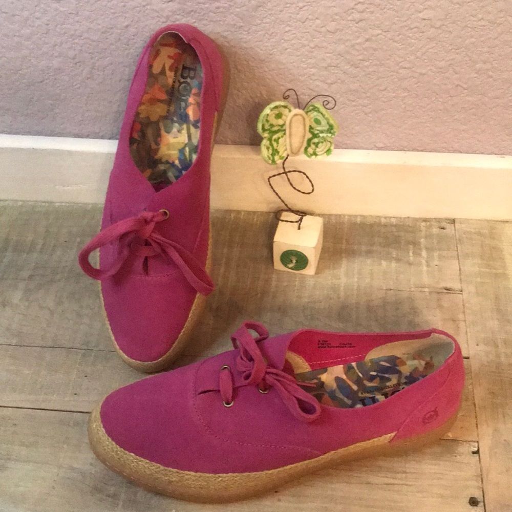 Like New Born Suede Leather Womens 9.5 Sneakers